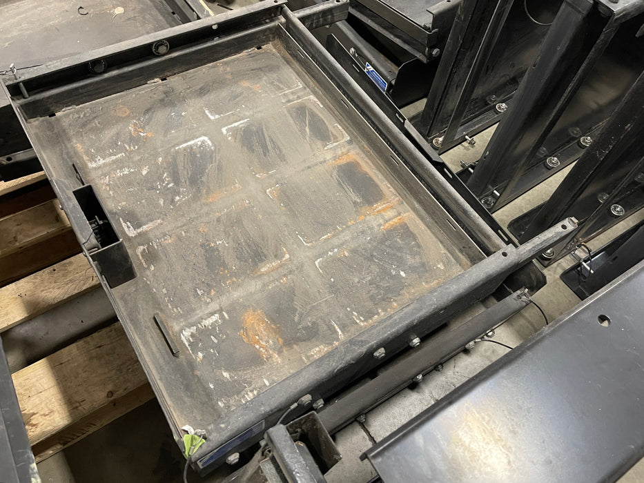 Heavy Duty Battery Tray 31 x 23